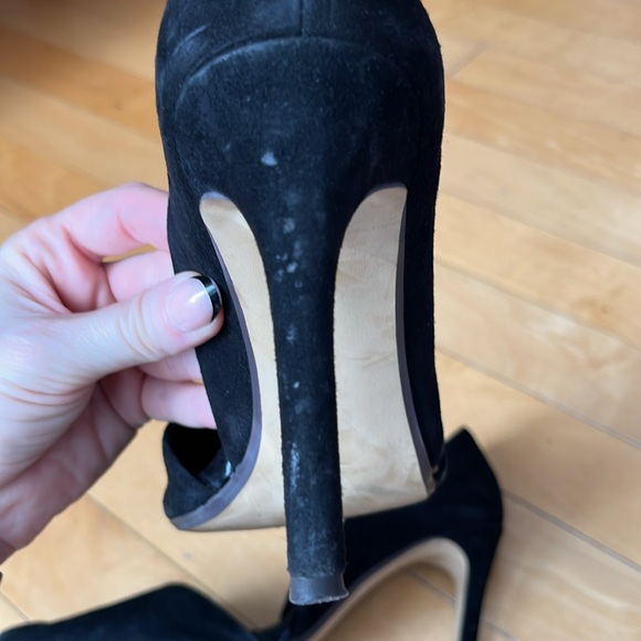 Banana Republic Adelia D’Orsay Suede Pump - Picture 8 of 8